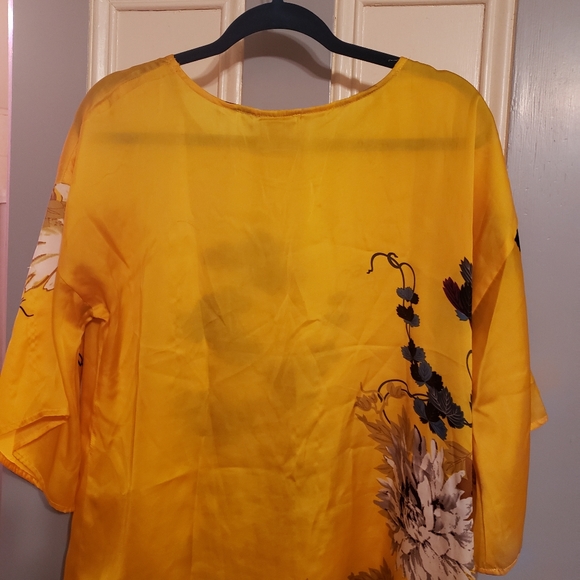 Floral Blouse - Picture 3 of 4